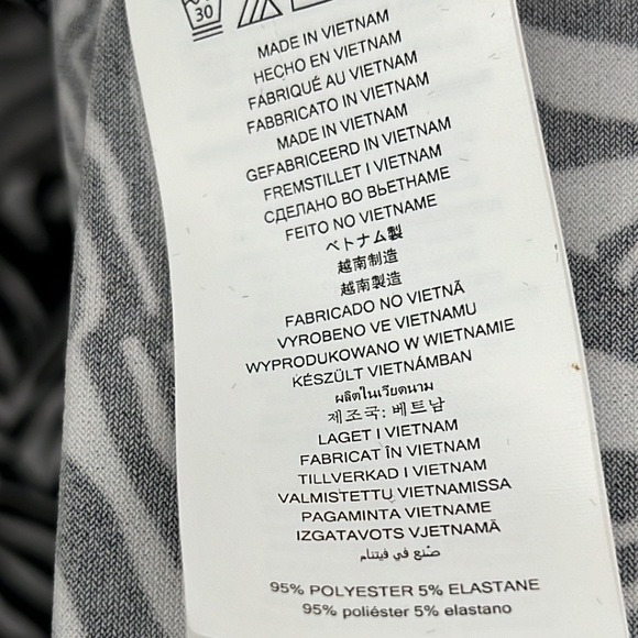 Michael Michael Kors Womens Printed Twist Keyhole stretchy top LG & SM BLK/WHT - Picture 8 of 9